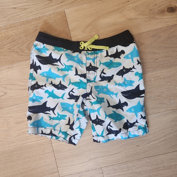 JOE FRESH | FREE WITH PURCHASE Shark swim shorts - Picture 1 of 3
